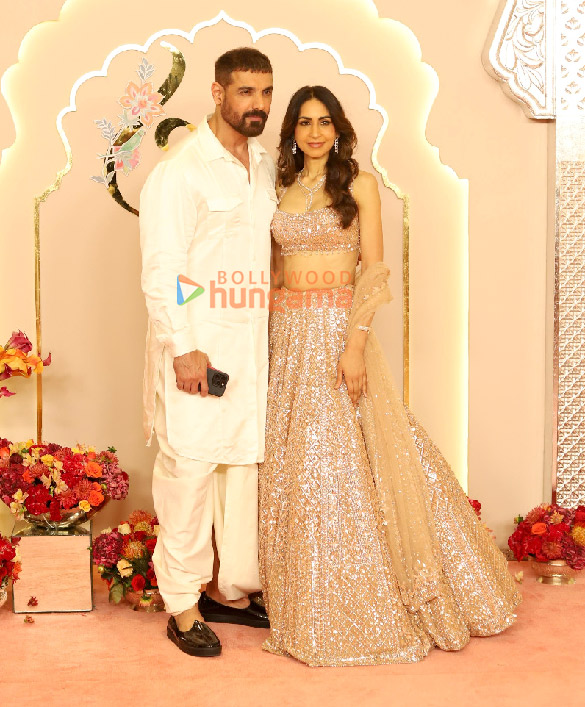 photos shah rukh khan salman khan ananya panday john cena sara ali khan and others attend the wedding ceremony of anant ambani and radhika merchant 9100 3