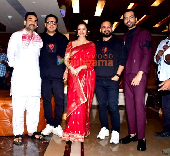 photos shraddha kapoor rajkummar rao pankaj tripathi and others grace the trailer launch of stree 2 1