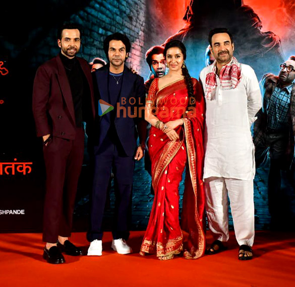 photos shraddha kapoor rajkummar rao pankaj tripathi and others grace the trailer launch of stree 2 more 3