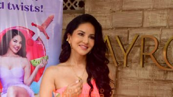 Photos: Sunny Leone snapped in Juhu