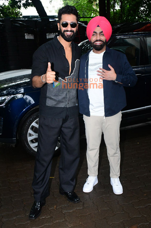 Photos: Vicky Kaushal and Ammy Virk snapped outside Mehboob Studios Photos: Vicky Kaushal and Ammy Virk snapped outside Mehboob Studios