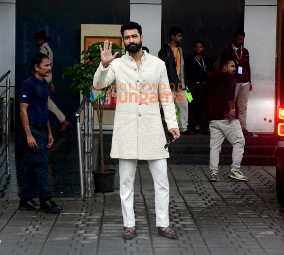 Photos: Vicky Kaushal snapped at Kalina airport Photos: Vicky Kaushal snapped at Kalina airport