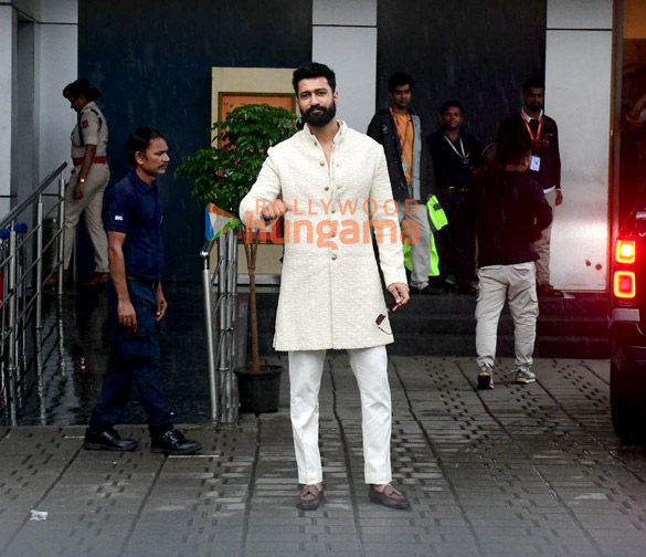photos vicky kaushal snapped at kalina airport 4 3