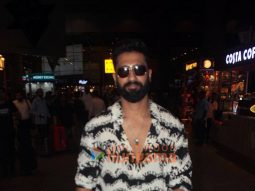 Photos: Sidharth Malhotra, Kiara Advani, Vicky Kaushal and others snapped at the airport