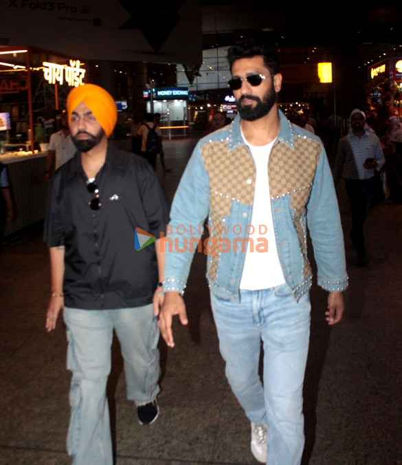 photos vicky kaushal and ammy virk snapped at the airport 3