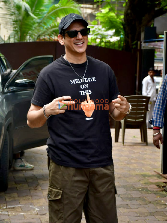 photos vijay varma snapped in andheri 3