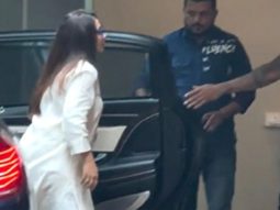 Rani Mukerji arrives at Farah Khan’s house for Menaka Irani’s funeral