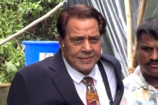 The legend is here! Dharmendra gets clicked at Laughter Chefs set