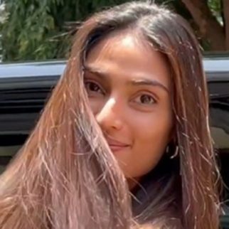 Athiya Shetty smiles for paps as she gets clicked in the city