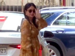 Kareena Kapoor Khan waves at paps as she gets clicked