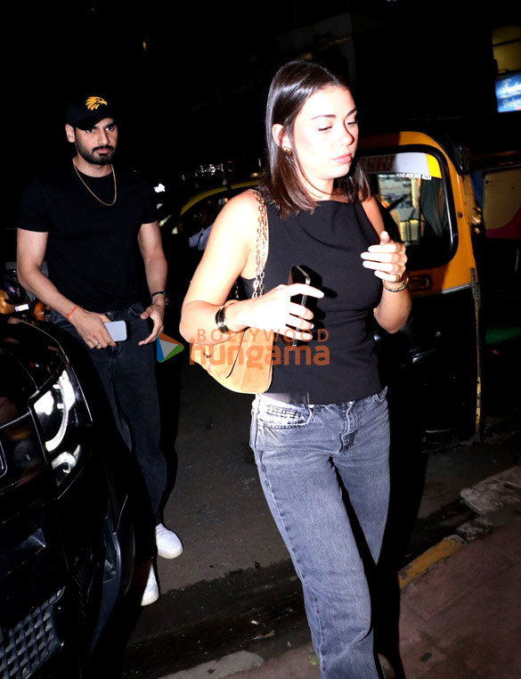 photos ahan shetty snapped in bandra 2
