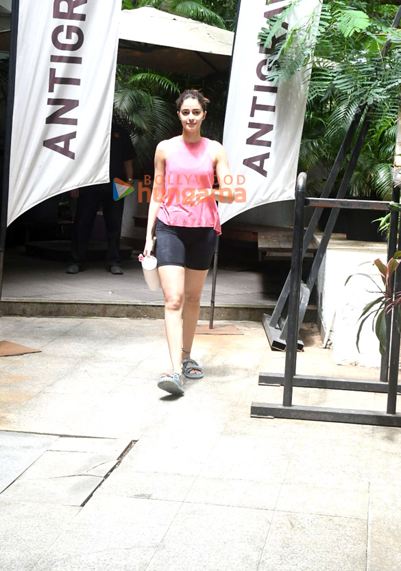 photos ananya panday snapped outside the gym in bandra 3 4