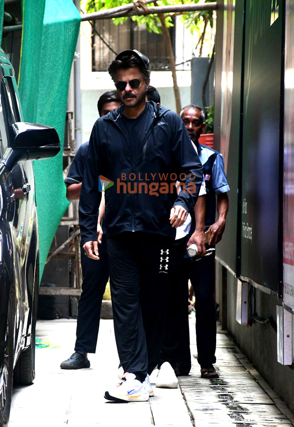 photos anil kapoor snapped in bandra 3 2