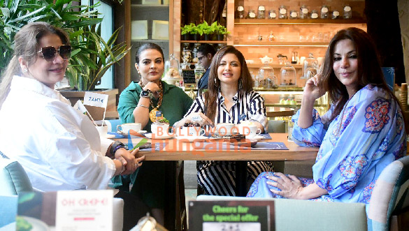 photos bhagyashree celebrates friendships day with sheeba and her girl gang at zante in khar 3