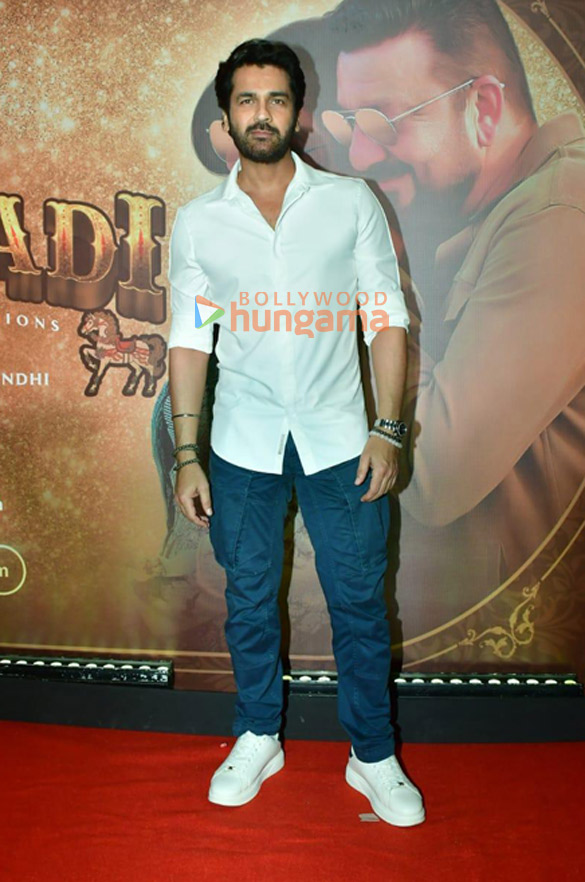 photos celebs grace the premiere of ghudchadi 120 12