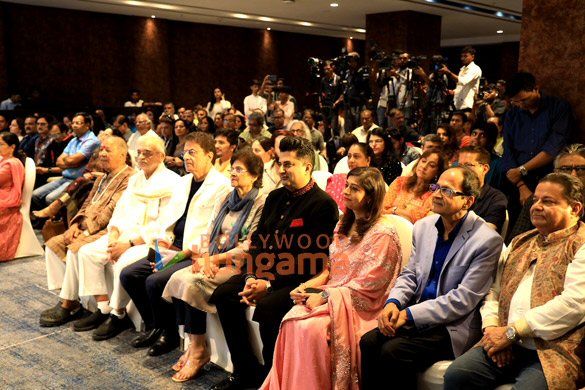 photos gulzar singer sumeet tappoo and others attend the album launch of dil pareshan karta hai 2