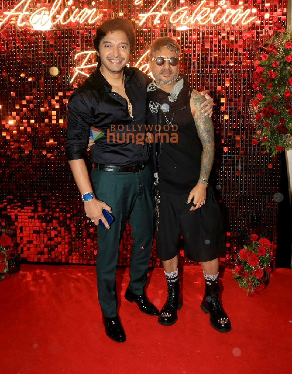 photos hrithik roshan aftab shivdasani tusshar kapoor and others were snapped at aalim hakims birthday bash 18