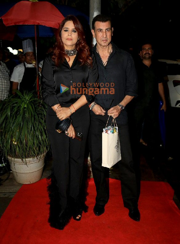 photos hrithik roshan aftab shivdasani tusshar kapoor and others were snapped at aalim hakims birthday bash 24