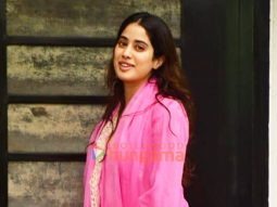 Photos: Janhvi Kapoor snapped in Andheri