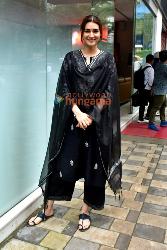 photos kriti sanon snapped at t series office 3