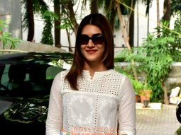 Photos: Kriti Sanon snapped in Andheri