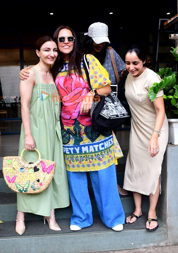 photos neha dhupia and soha ali khan snapped at a cafe in bandra 2