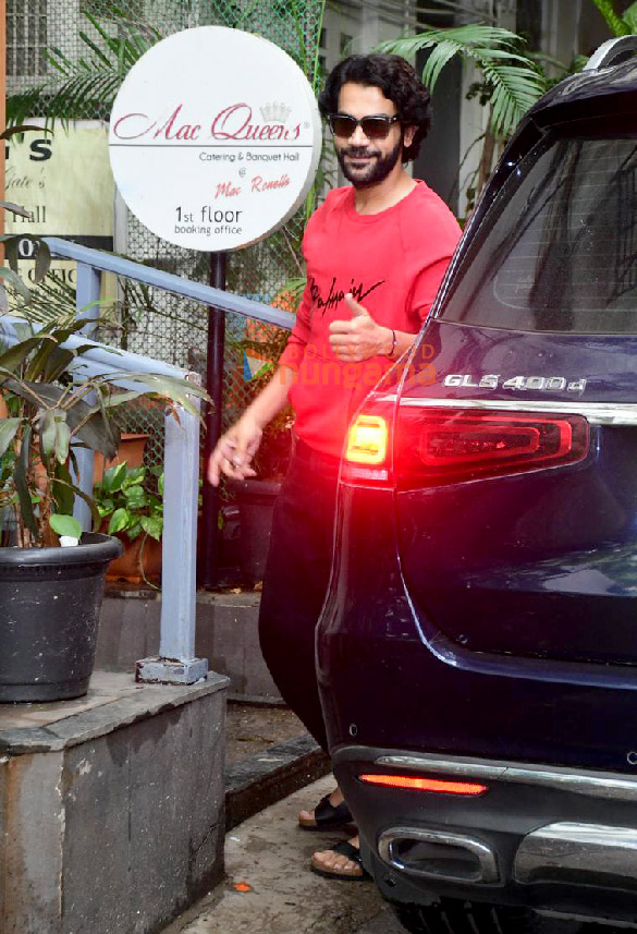photos rajkummar rao spotted at krome studio in bandra 2