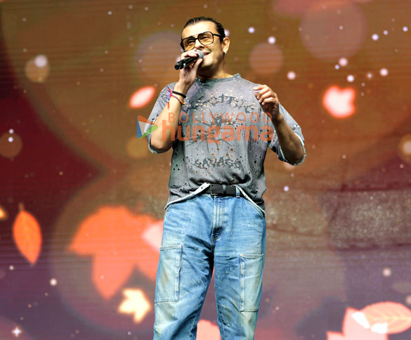 photos salman khan amruta fadnavis and others at amruta fadnaviss eco friendly lord ganesh movement bacche bole morya at dome svp stadium 16