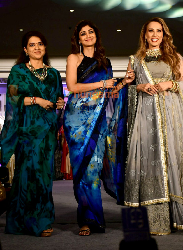 photos shilpa shetty iulia vantur and others walk the ramp for vcare foundations walk for a cause 770 1