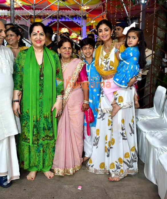 photos shilpa shetty snapped with her family at the iskcon temple in juhu 4