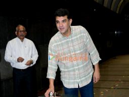 Photos: Siddharth Roy Kapur snapped cutting his birthday cake