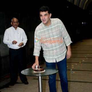 Photos: Siddharth Roy Kapur snapped cutting his birthday cake