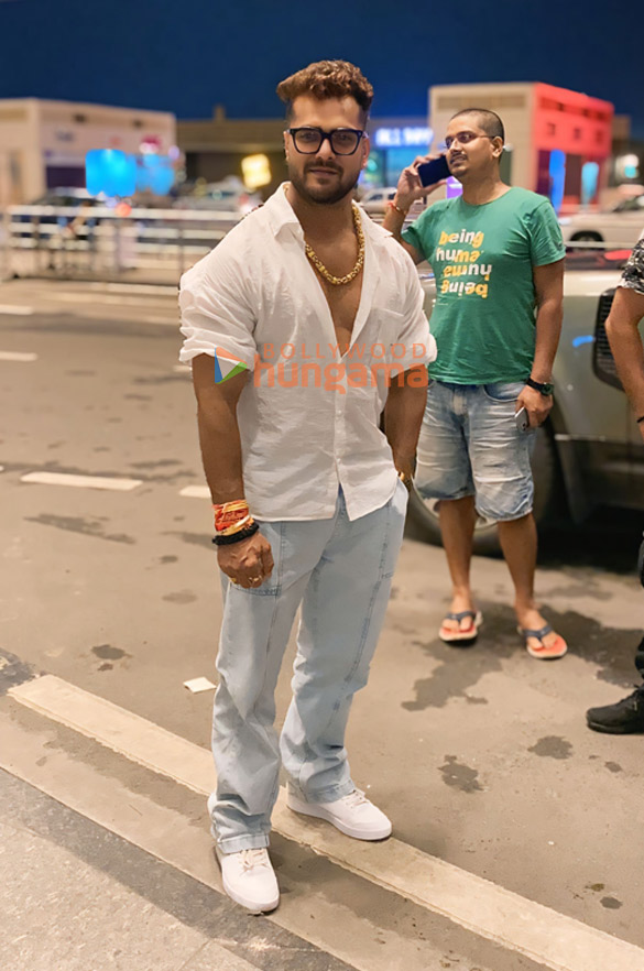 photos sonam kapoor ahuja shweta tripathi and others snapped at the airport 1029 6