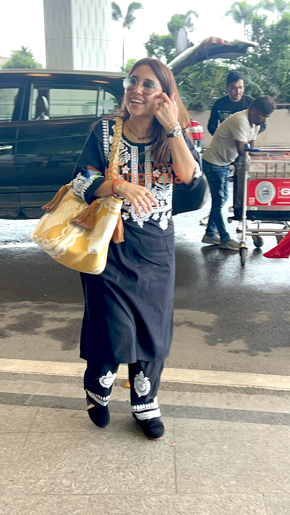 photos sonam kapoor ahuja and shweta tripathi snapped at the airport 2