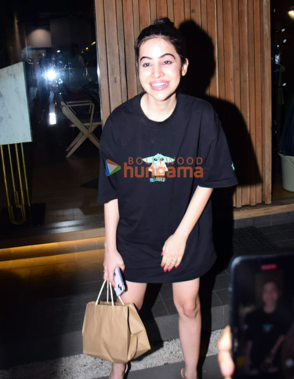 photos uorfi javed snapped in bandra 1 8