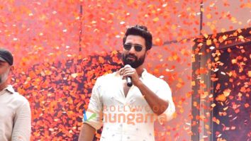 Photos: Vicky Kaushal snapped at Chitra Cinema for grand Chhaava poster launch