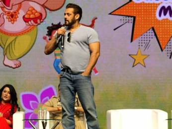 Salman Khan, Amruta Fadnavis and others at Amruta Fadnavis’s eco-friendly Lord Ganesh movement Bacche Bole Morya at Dome SVP Stadium - Part 1