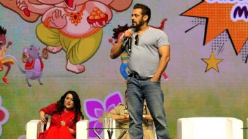 Salman Khan, Amruta Fadnavis and others at Amruta Fadnavis’s eco-friendly Lord Ganesh movement Bacche Bole Morya at Dome SVP Stadium – Part 1