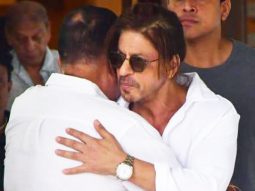 Shah Rukh Khan gets clicked at the prayer meet of photojournalist Pradeep Bandekar