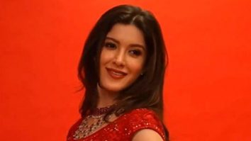 Shanaya Kapoor in red is absolutely a treat to the eyes!