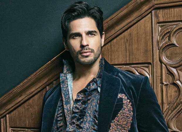 Sidharth Malhotra returns to romance, teams up with Dasvi director Tushar Jalota for Dinesh Vijan film: Report: Bollywood News