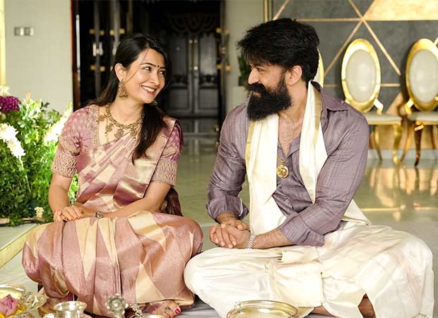 Yash shares photos with wife Radhika Pandit as they celebrate Varalaxmi pooja at their residence