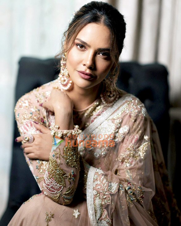 esha gupta 1 151