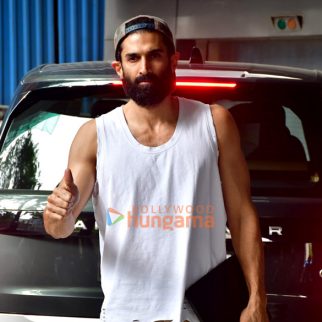 Photos: Aditya Roy Kapur snapped in Andheri