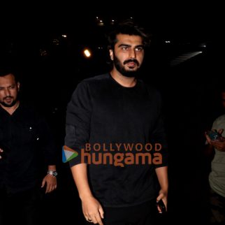 Photos: Arjun Kapoor, Karisma Kapoor and others snapped at Malaika Arora's father's house in Bandra