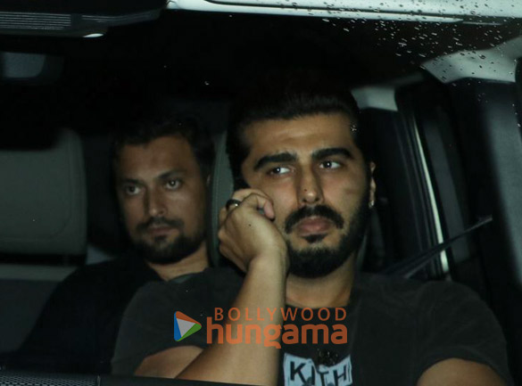 photos arjun kapoor and neetu singh arrive at ranbir kapoors house 1