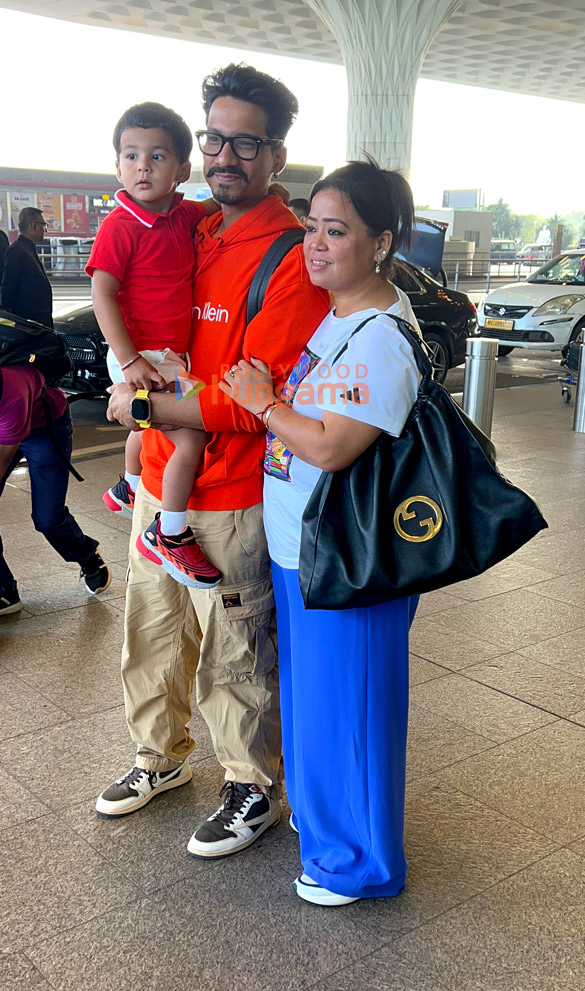 photos avneet kaur bharti singh and haarsh limbachiyaa snapped at the airport 2