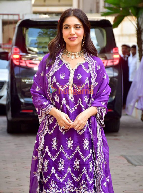 photos bhumi and samiksha pednekar visit shilpa shettys house for ganapati darshan 5