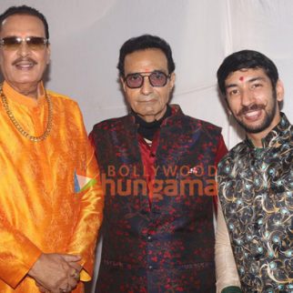 Photos: Deepak Parashar, Anup Jalota, Madhushree and others attend Dheeraj Kumar's Ganesh Chaturthi celebrations