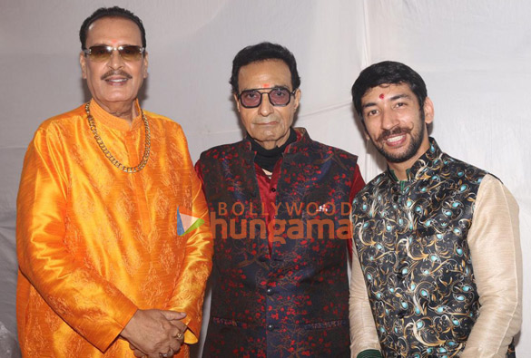 Photos: Deepak Parashar, Anup Jalota, Madhushree and others attend Dheeraj Kumar’s Ganesh Chaturthi celebrations Photos: Deepak Parashar, Anup Jalota, Madhushree and others attend Dheeraj Kumar’s Ganesh Chaturthi celebrations